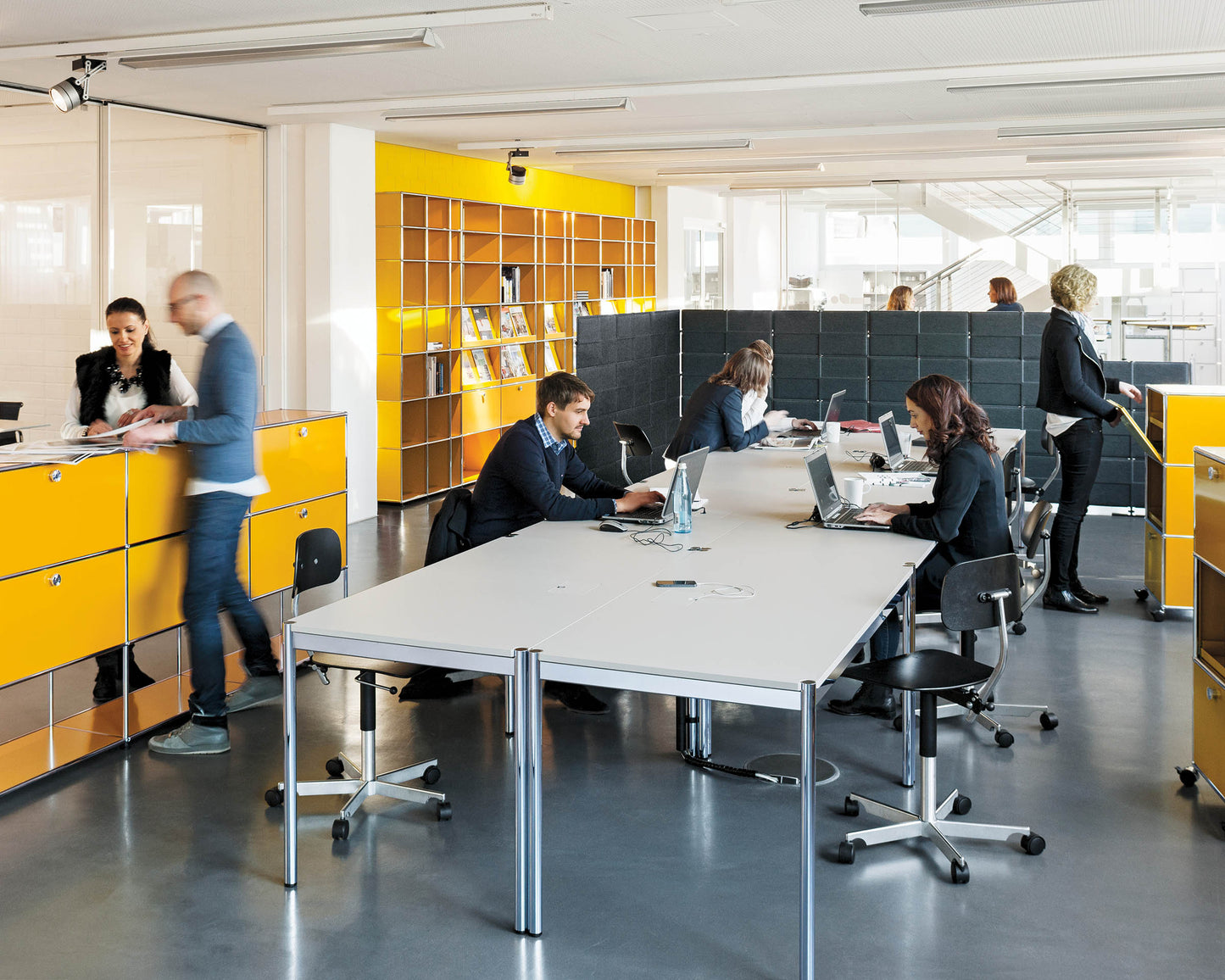 USM Haller Tisch, 150 x 75 cm