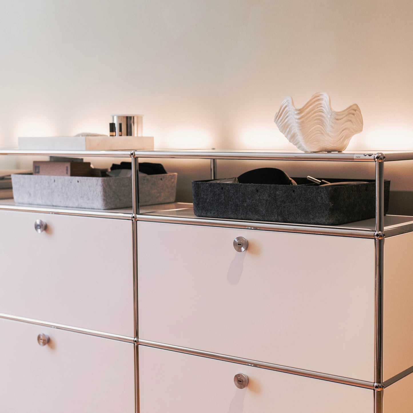 USM Inos Box mit Unterteilung, 250 hoch